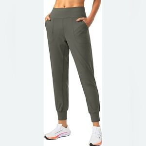 Soothfeel Women’s Olive Green 25.5” Joggers Size Medium